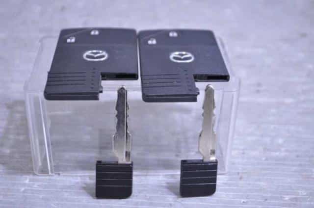 [Used]Keyless Entry Remote Control Key MAZDA Verisa 2009 DBA-DC5W - BE ...