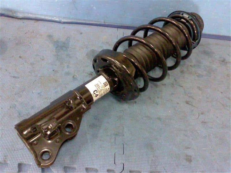 [Used]Front Right Strut Assembly HONDA Shuttle 2015 DBA-GK8 - BE ...