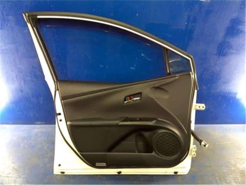 プリウス DAA-ZVW50 右フロントドア 運転席ドア 右前ドア Sセーフティ 