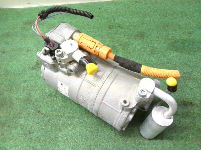 Used]A/C Compressor BMW 5 Series 2013 DAA-FZ35 64529345313