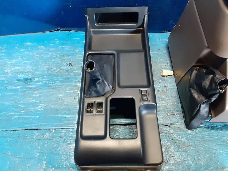 [Used]Console Box TOYOTA Landcruiser prado 2002 GF-RZJ95W - BE FORWARD ...