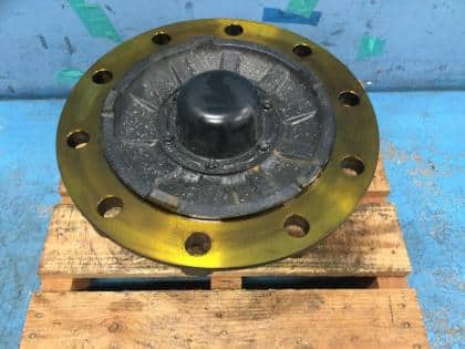 [Used] Front Hub Drum ISUZU Giga 27 8981325072 - BE FORWARD Auto Parts