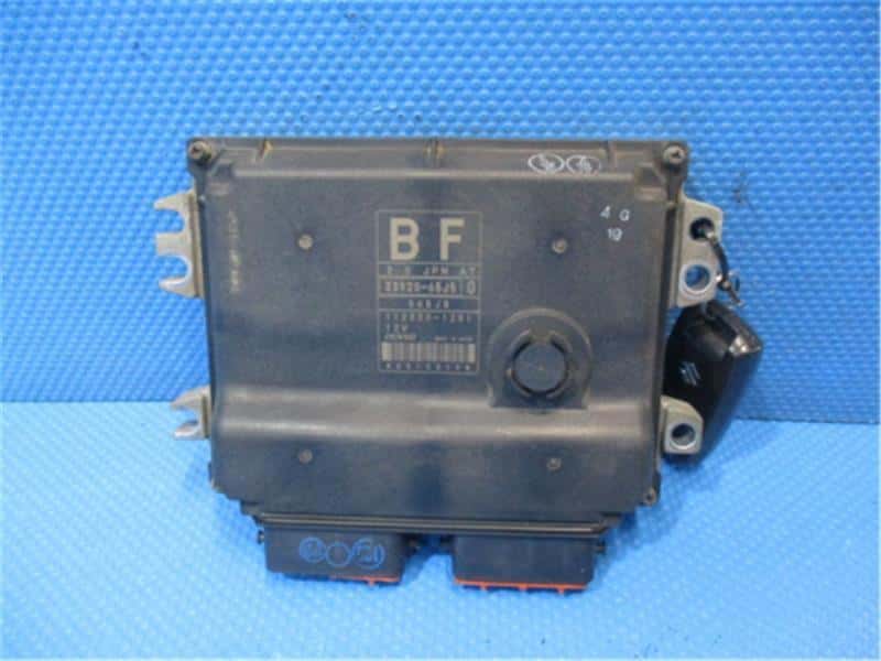 Used]Suzuki Genuine Escudo TD54W Engine Control Unit / ECU 33920