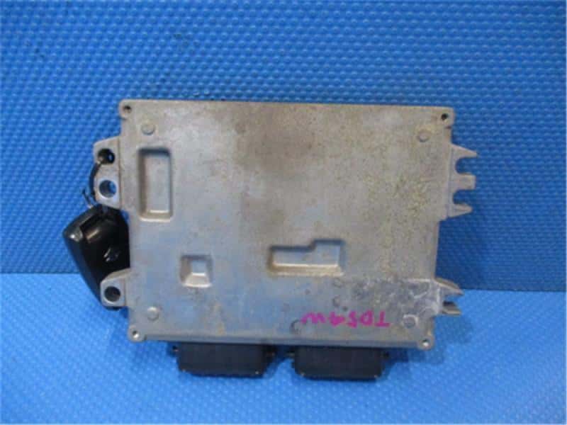 Used]Suzuki Genuine Escudo TD54W Engine Control Unit / ECU 33920