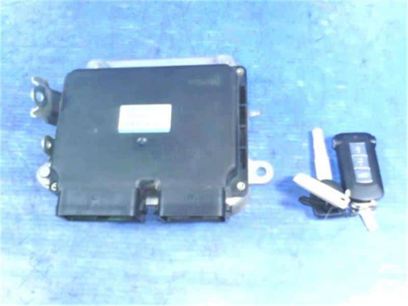 [Used]Mitsubishi Genuine Delica D5 　 CV5W 　 Engine Control Unit / ECU  1860A909 P30300-24016196 - BE FORWARD Auto Parts