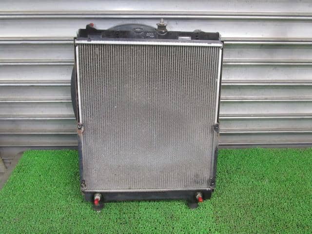 [Used]Radiator Mitsubishi Fuso 2003 TPG-FBA50 ME418718 - BE FORWARD ...