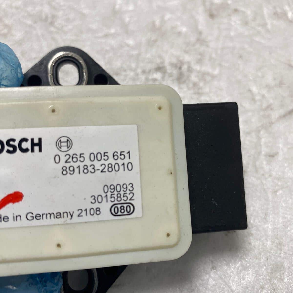 Used]46 Toyota ANH20W 25 VELLFIRE Alphard yaw rate sensor
