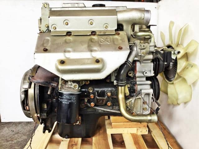 [Used]4M40 Engine Mitsubishi Fuso 2004 KK-FD70AB - BE FORWARD Auto Parts