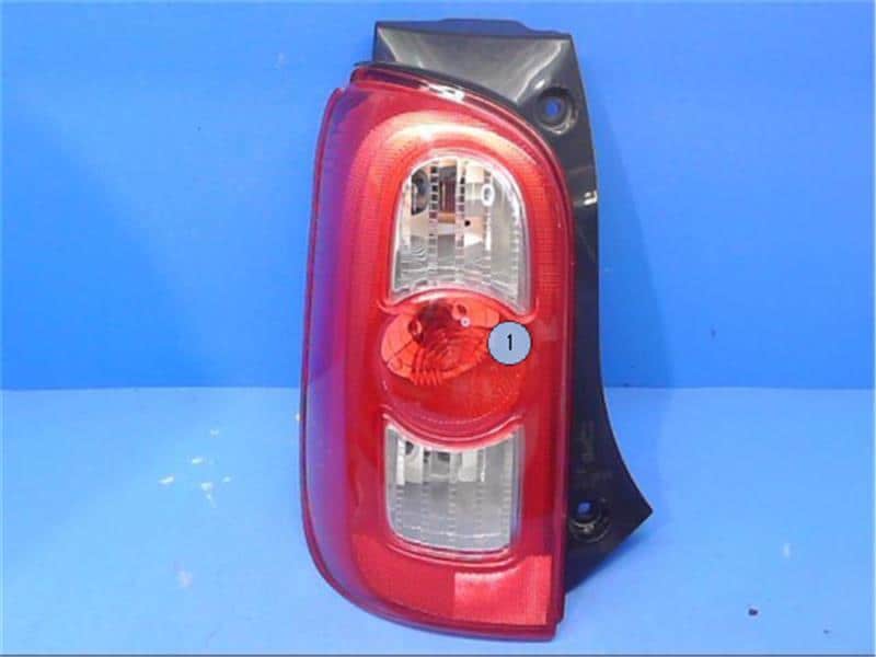 Used]Daihatsu Genuine Mira Cocoa L675S Left Tail Lamp P90200