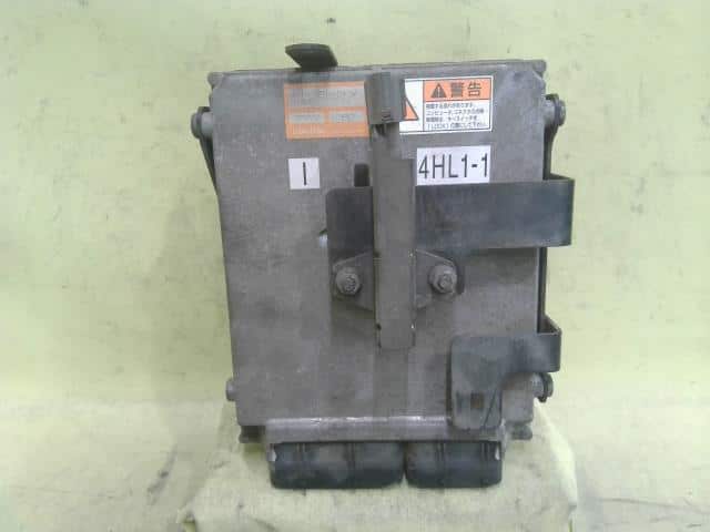 Used]Engine Control Unit NISSAN Atlas 2005 PB-AKR81AR 8980011110 