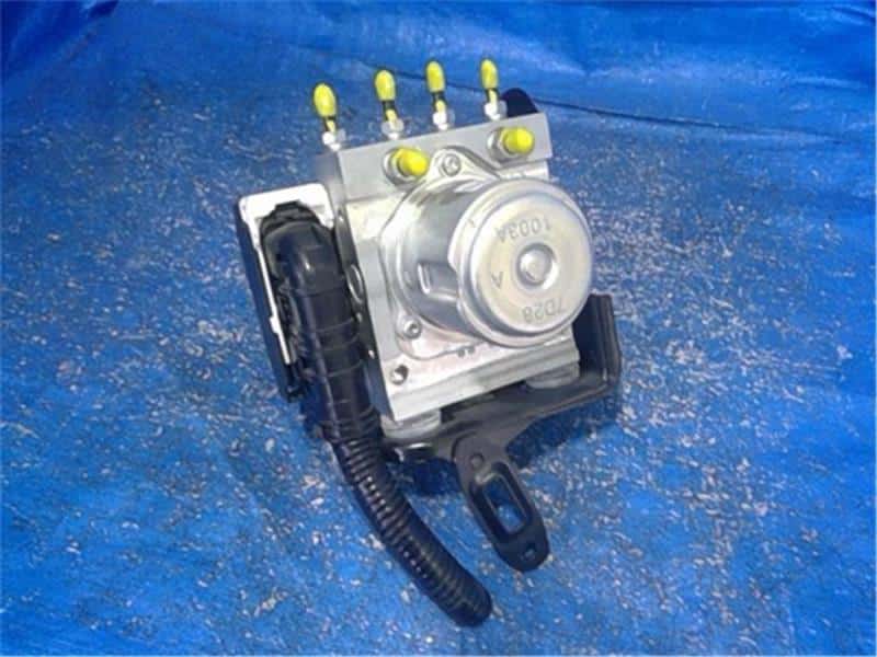 [Used]ABS Control Module HONDA Vezel 2017 DBA-RU1 57110T7AN31 - BE ...