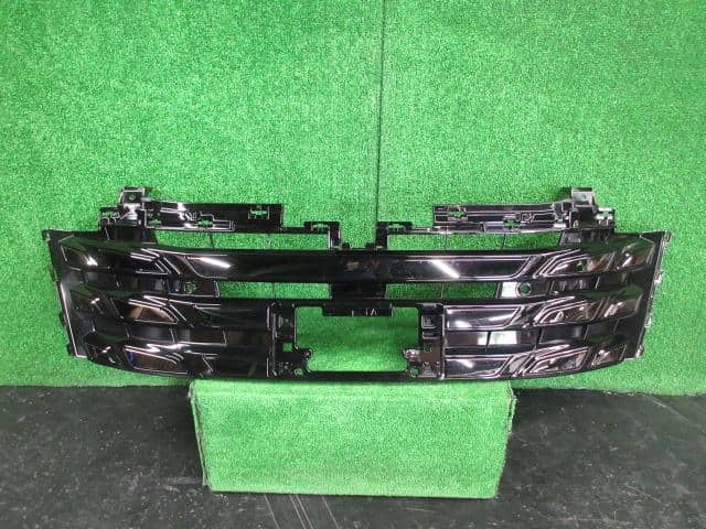 Used]Radiator Grille TOYOTA vellfire 2024 6AA-AAHH40W 53103V2060