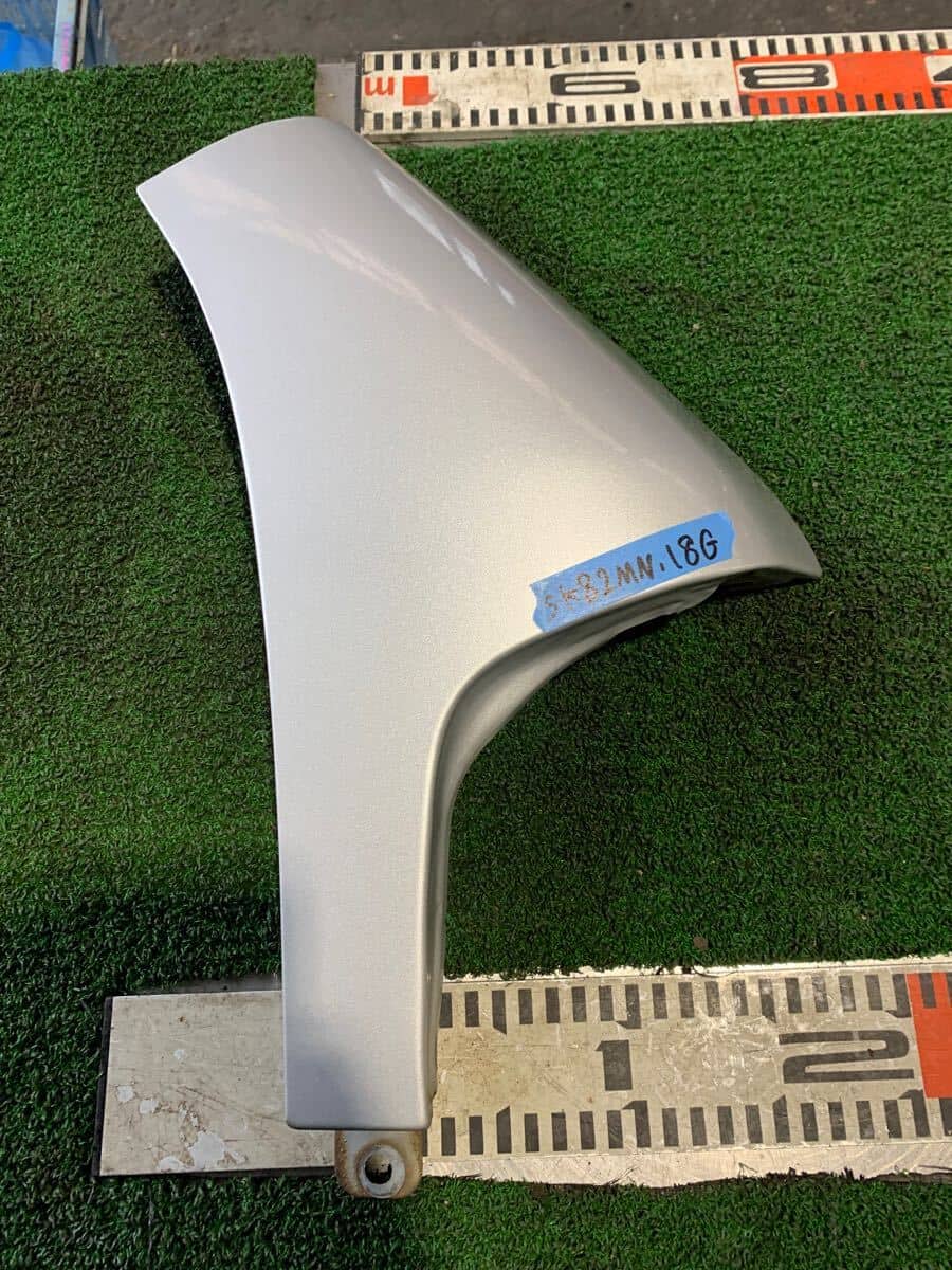 SKF2M SK22 SK82 SK22V SK82V SK82MN SK82 SKF2V バネット ボンゴ　デリカ　ヘッドライト　左　②