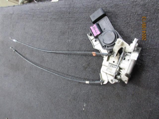 Used]Door Lock Solenoid SUZUKI Every 2009 ABA-DA64W - BE FORWARD