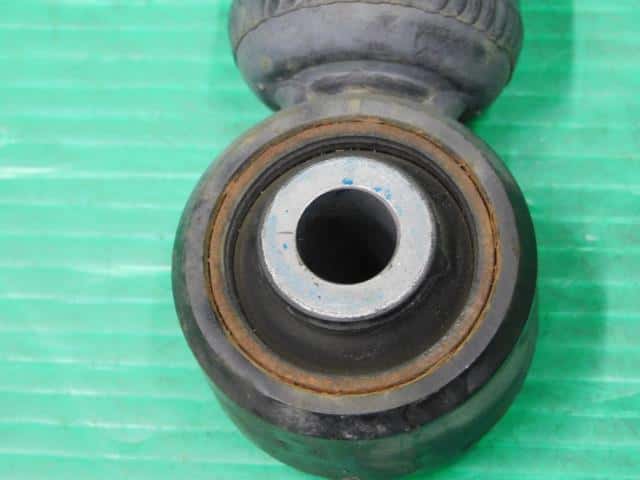 [Used]Rear Right Shock Absorber NISSAN Note 2015 DBA-E12 E62101A16D ...