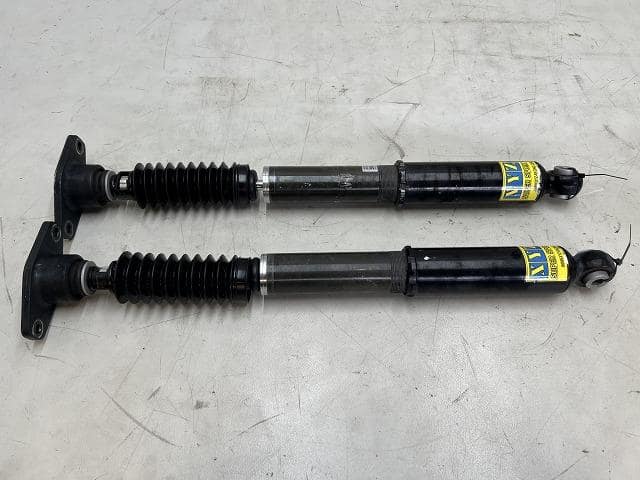 [Used]Strut & Shock Absorber Set VOLVO Volvo 30 series 2007 CBA-MB5244 ...