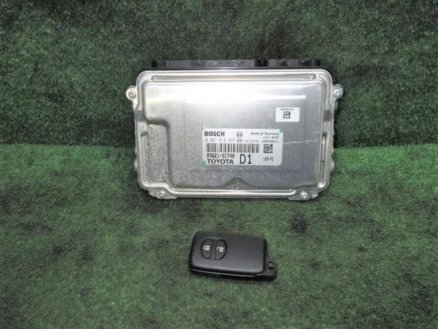 Used]Vitz DBA-KSP130 Engine Control Unit / ECU 1KR-FE 89661-5C740