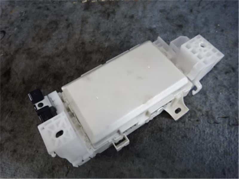 [Used]Fuse Box SUZUKI Solio 2014 DBA-MA15S 3678073P30 - BE FORWARD Auto ...