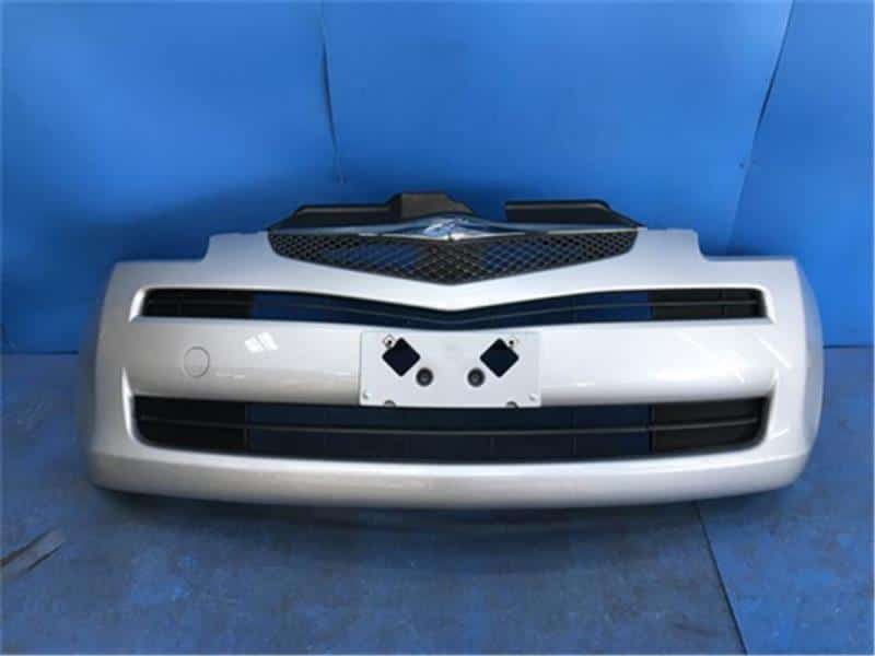 NCP100ラクティス純正フロントバンパーグリル付き