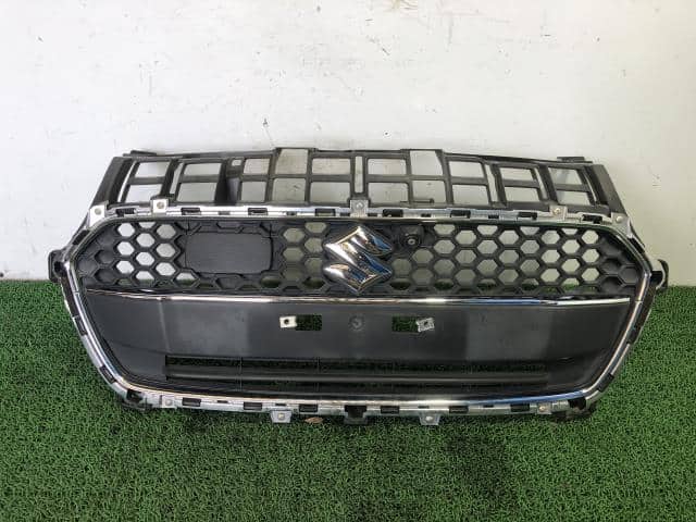 Used]Radiator Grille SUZUKI Swift 2018 DBA-ZC83S 7174052R70C48