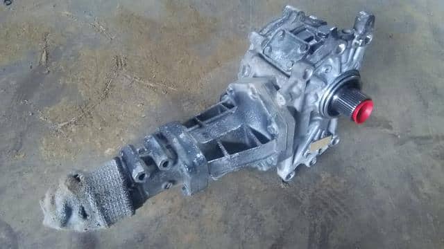 車 三菱 CV5W デリカ トランスファー 3200A067
