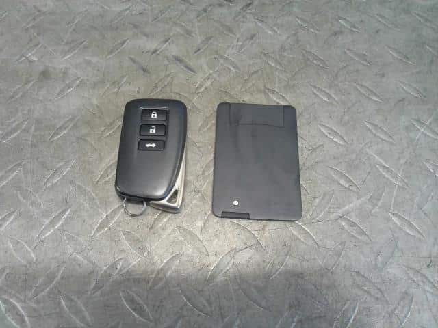 [Used]Keyless Entry Remote Control Key TOYOTA Lexus is 2021 6AA-AVE30 ...