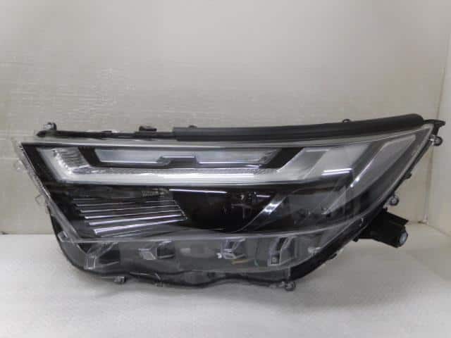 Used]Left Headlight TOYOTA RAV4 2021 6AA-AXAH52 8118542E00 - BE