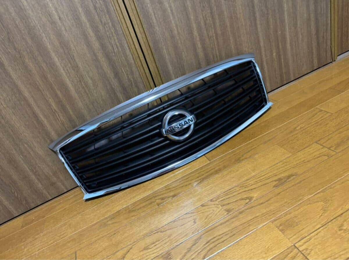 [Used] Rare Y51 Fuga Genuine Radiator Grille midnight black ...