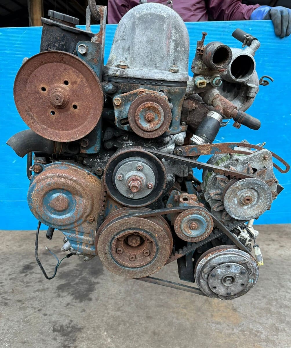 Used]LD28 Engine Nissan L-form - BE FORWARD Auto Parts