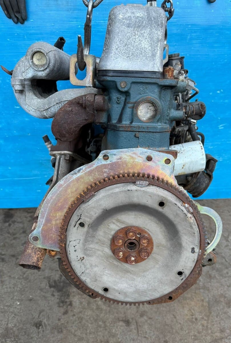 Used]LD28 Engine Nissan L-form - BE FORWARD Auto Parts