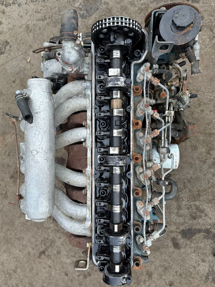 [Used]LD28 Engine Nissan L-form - BE FORWARD Auto Parts