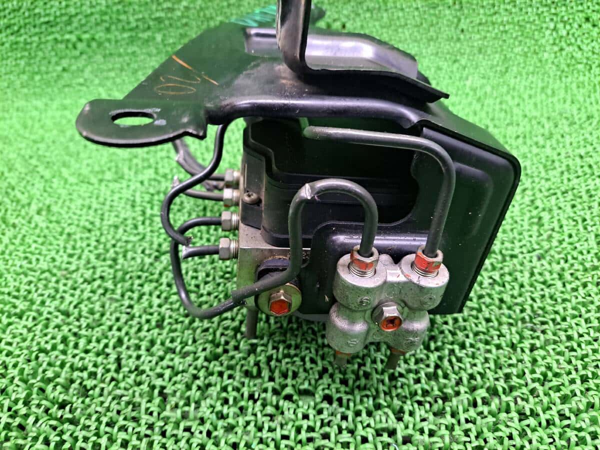 Used]☆ 1203 116040-40031 Suzuki EVERY DA17V ABS actuator ABS
