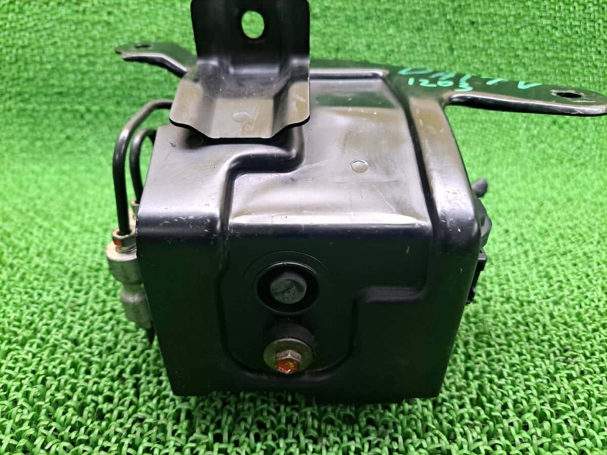 Used]☆ 1203 116040-40031 Suzuki EVERY DA17V ABS actuator ABS