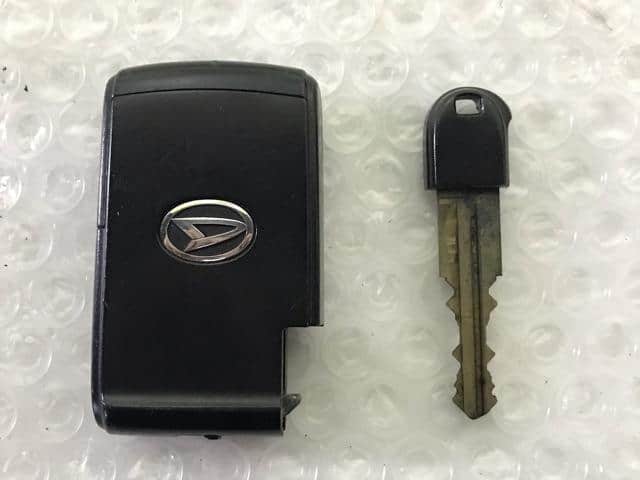 [Used]Keyless Entry Remote Control Key DAIHATSU Mira cocoa 2016 DBA ...
