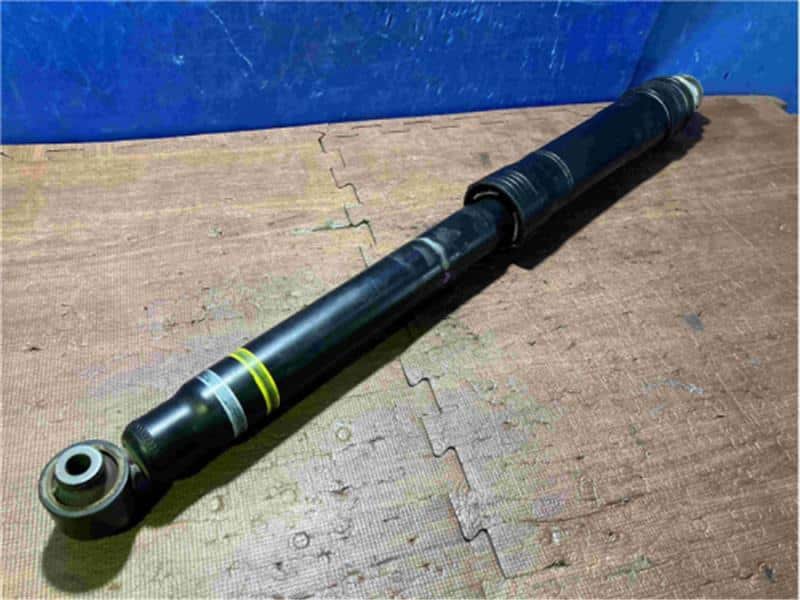 [Used]Rear Right Shock Absorber TOYOTA Voxy 2015 DBA-ZRR80W - BE ...