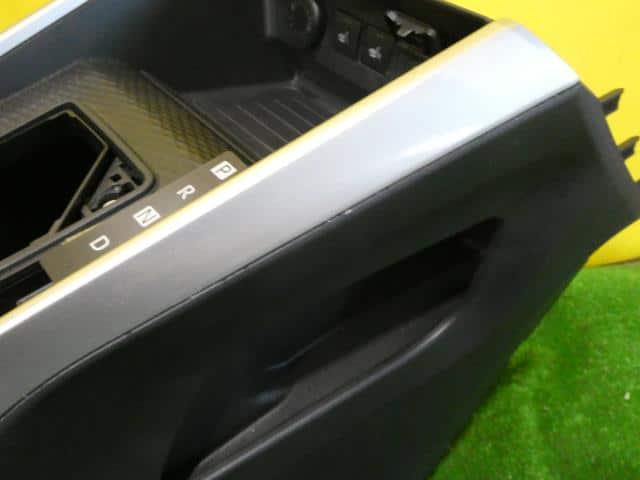 [Used]Console Box TOYOTA Raize 2022 3BA-A210A 58804B1010C3 - BE FORWARD ...