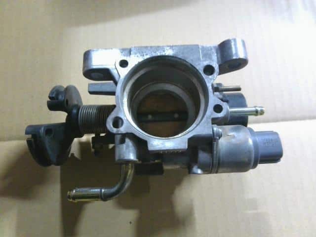 [Used]Throttle Body DAIHATSU Mira 2002 TA-L250S 2220197201 - BE FORWARD ...