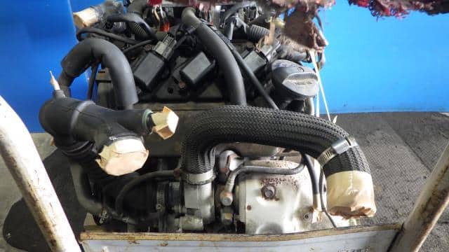 Used]Clipper ABA-U71W Engine ASSY Rio G special pack X42 3G83-5B2 