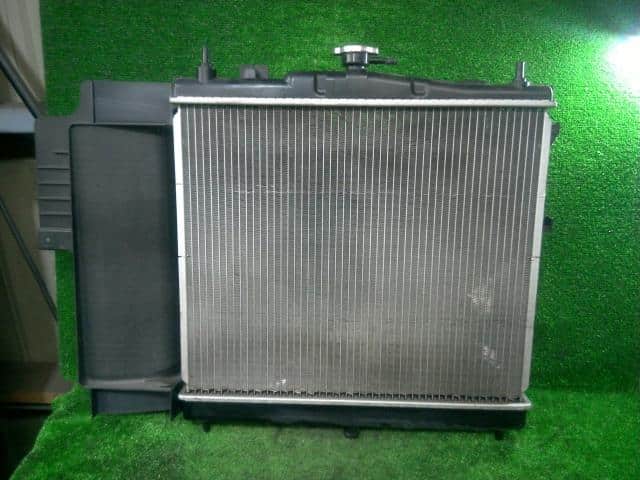 [Used]Radiator NISSAN Note 2009 DBA-E11 214108Y20A - BE FORWARD Auto Parts