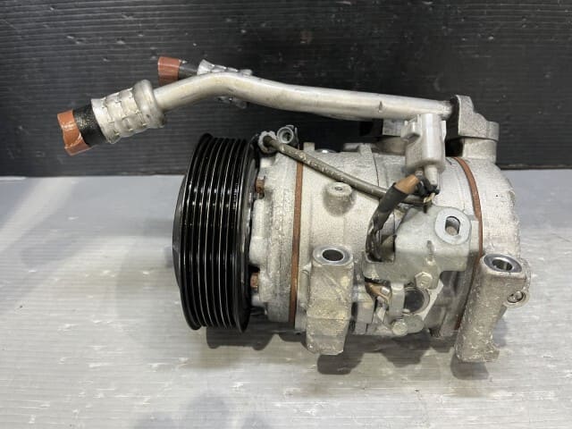 Used]Regius ace QDF-GDH206V air-conditioner compressor long SUPER