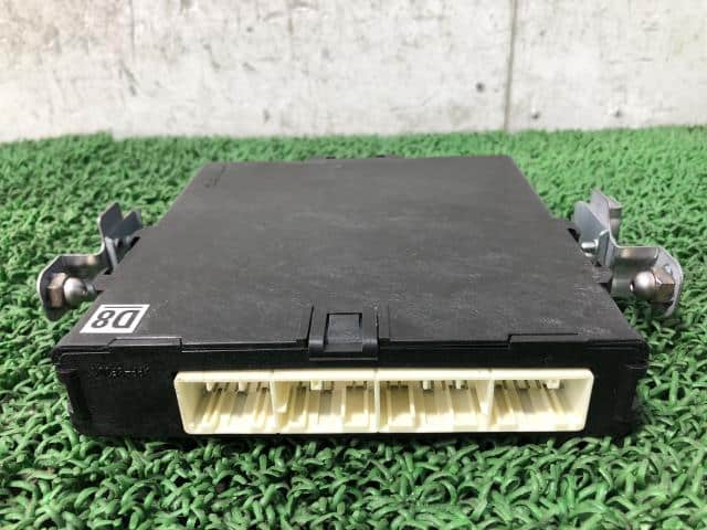 ハイエース89661-26G30エンジンコントロールコンピュータ ハイエース