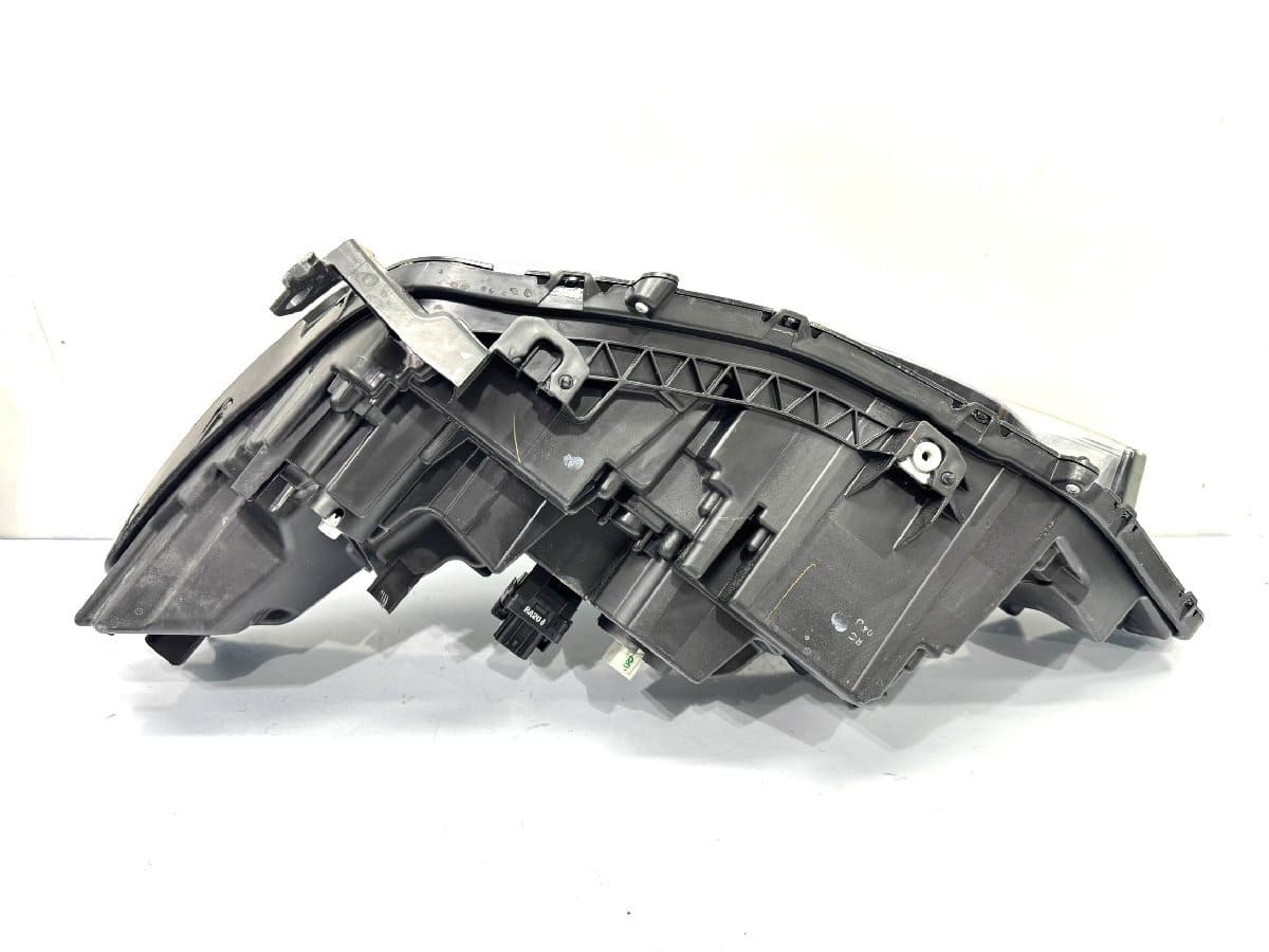 Used]Honda Vezel RV5/6 Genuine Right LED headlight STANLEY W5884