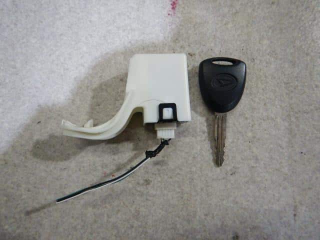 [Used]Keyless Entry Remote Control Key DAIHATSU Mira e-s 2013 DBA ...