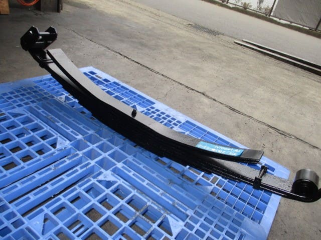 [Used]Rear Right Leaf Spring Assembly ISUZU ELF 2006 PB-NKR81N ...