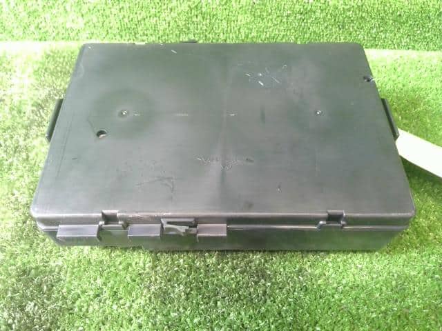 Used]Fuse Box NISSAN Fairlady Z 2002 UA-Z33 284B7AL51B - BE