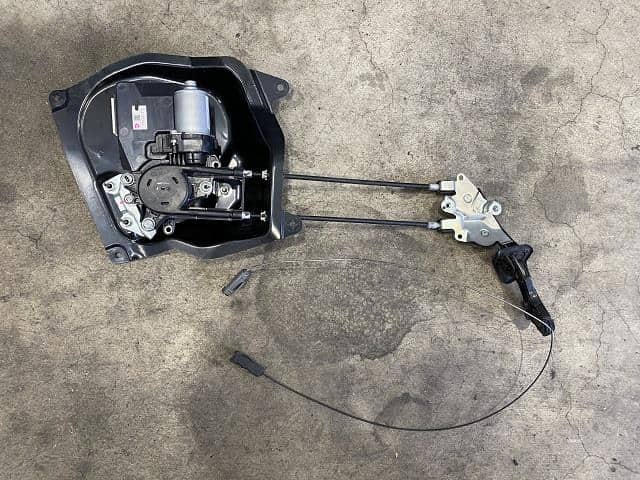 Used]Power Slide Door Motor NISSAN Serena 2016 DAA-GFC27
