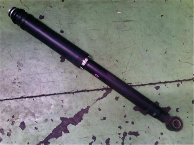 [Used]Rear Left Shock Absorber TOYOTA Voxy 2010 DBA-ZRR70W 4853180762 ...