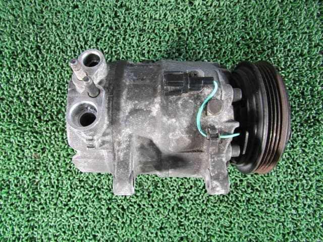 Used]Nissan Genuine RB25DET C34 Stagea air-conditioner compressor