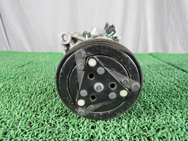 Used]Nissan Genuine RB25DET C34 Stagea air-conditioner compressor