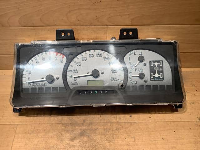 [Used]Speedometer MITSUBISHI Delica space gear 2005 GH-PD6W 8105A030 ...